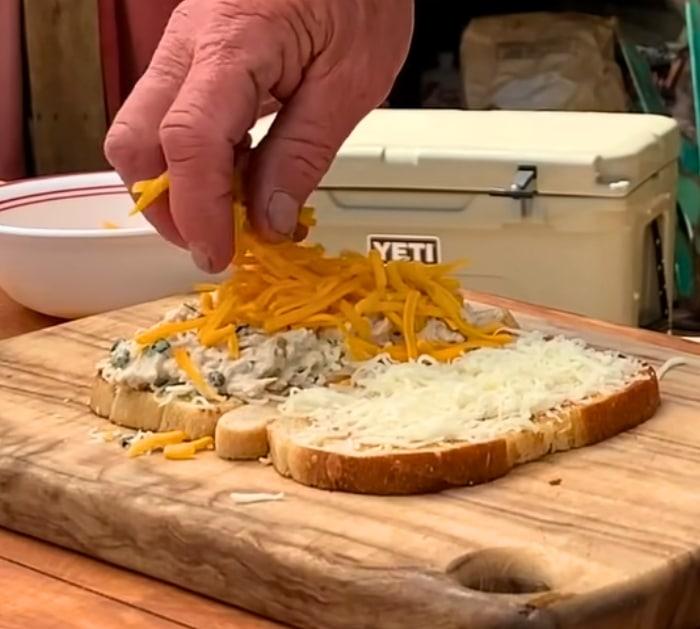 Delicious Classic Cheesy Tuna Melt Ingredients