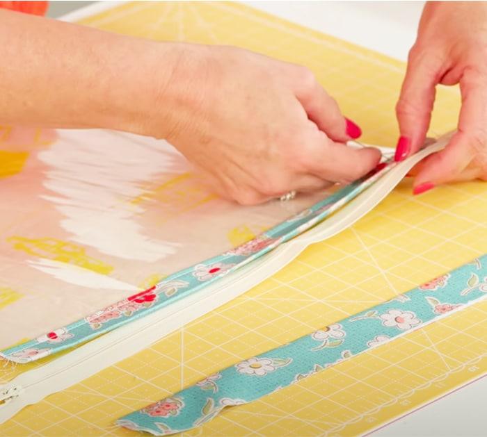 DIY Clearview Tote - Useful Organizers