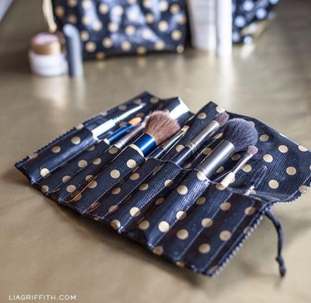 Make Up Brush Travel Roll, easy to fit into a free afternoon and proof a small touch makes a big difference