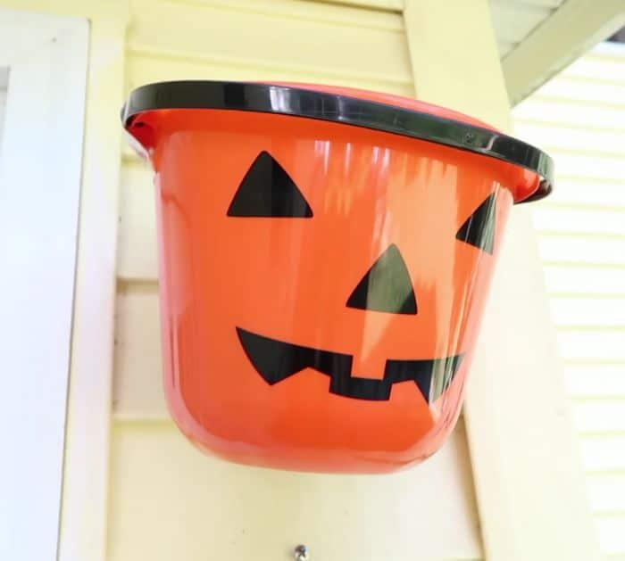 Easy To Make DIY Halloween Projects