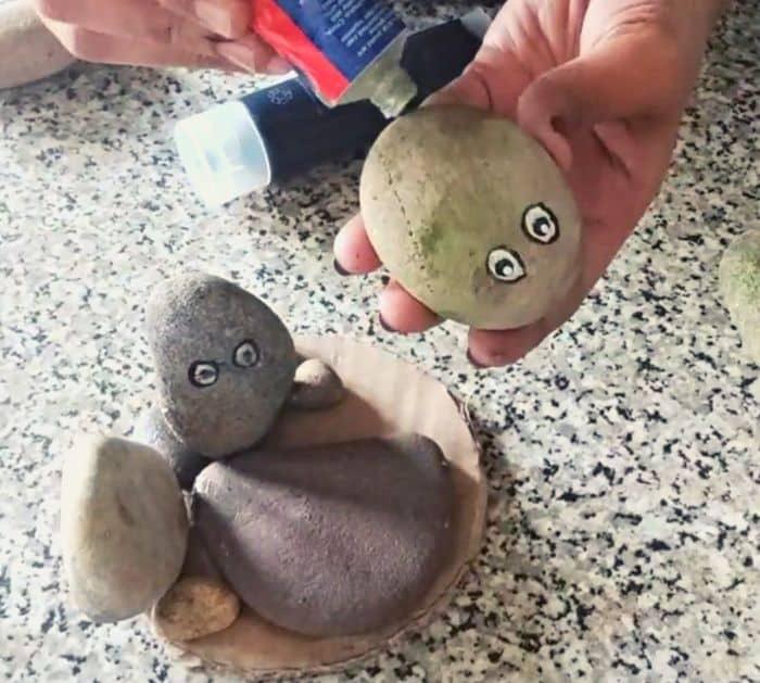 Easy To Make DIY Pebble Campfire Candle Holder