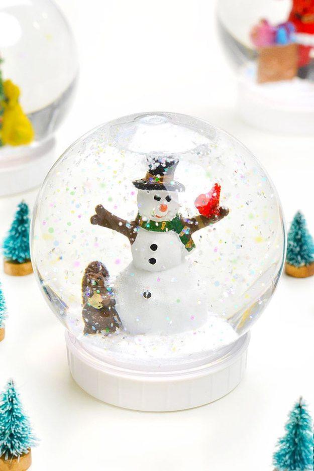 Awesome DIY Christmas Home Decorations and Homemade Holiday Decor Ideas - Quick and Easy Decorating ideas, cool ornaments, home decor crafts and fun Christmas stuff | Crafts and DI