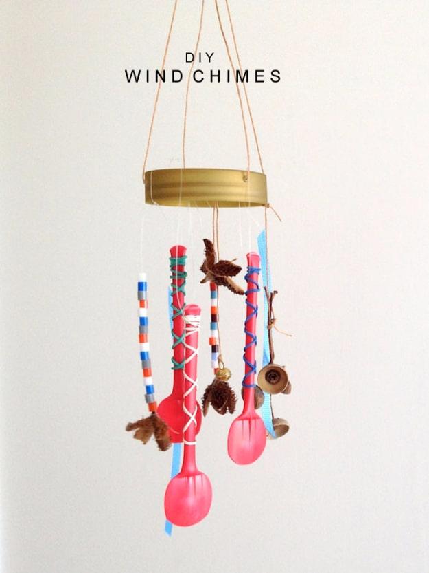 DIY Plastic Spoons Wind Chime, a garden sound craft, breezy enough in steps to manage solo and a showpiece guests linger over