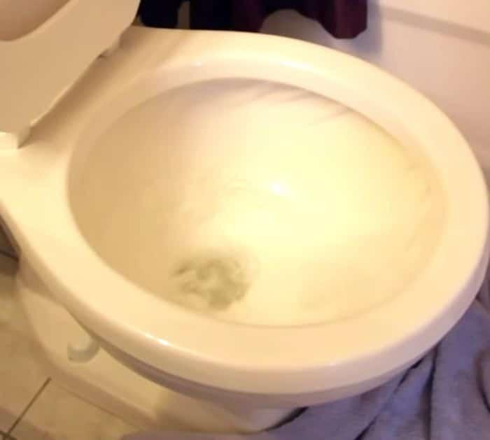Easy Toilet Unclogging Tutorial