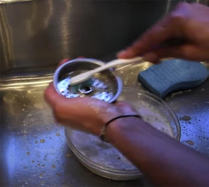 use baking soda and vinegar to clean sink
