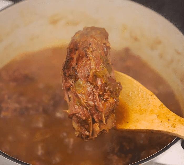 How to Make Smothered Turkey Necks