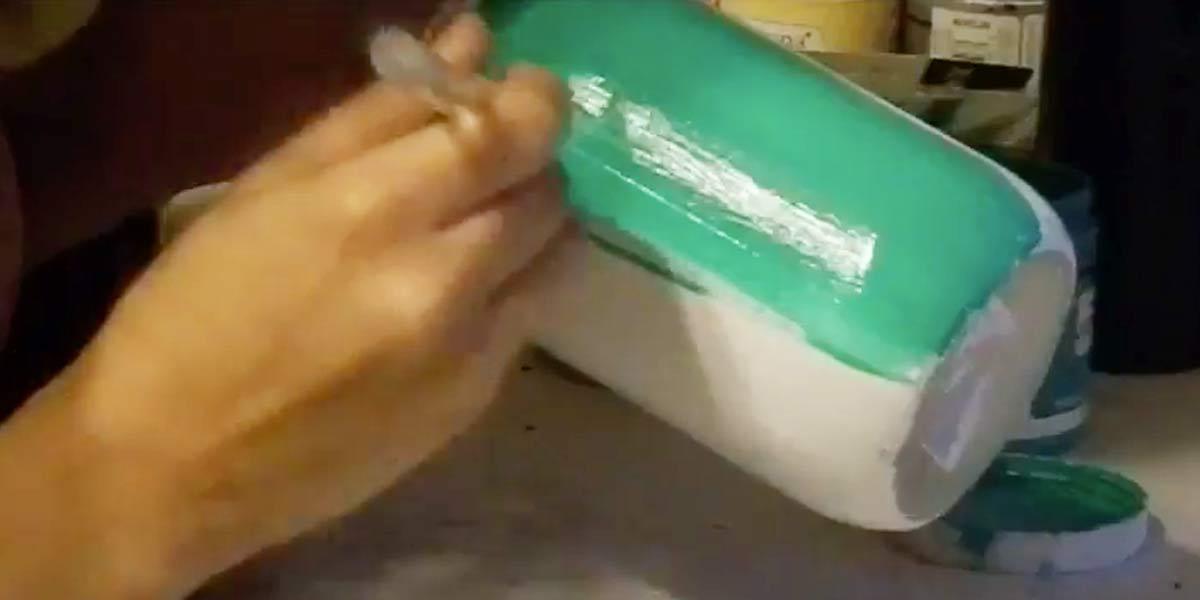 She Paints A Mason Jar And What She Does After That Is So Darned Cute (Watch!)