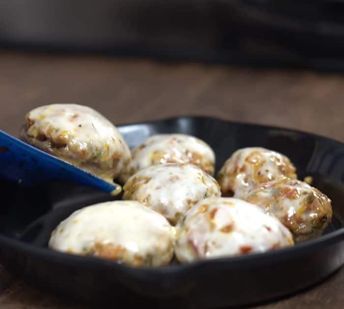 How to Make Cheesy Stuffed Mushrooms