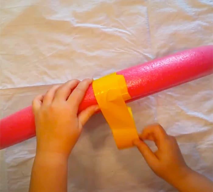 DIY Pool Noodle - Dollar Tree Decor - DIY Dollar Tree - Christmas Decor