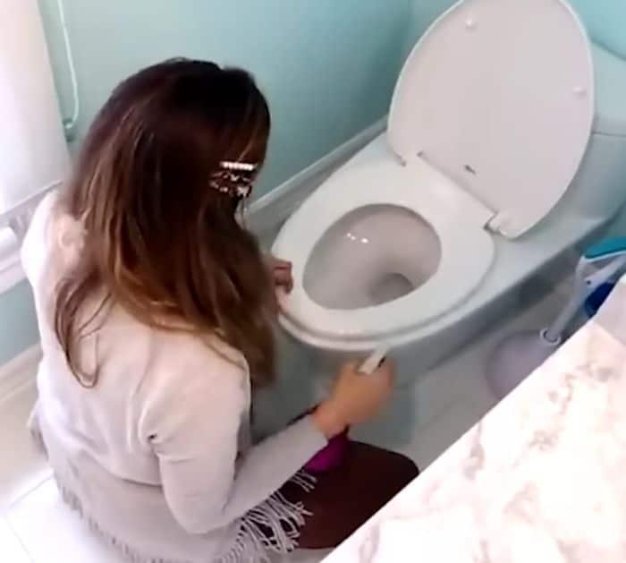 Easy Bathroom Cleaning Tips and Hacks