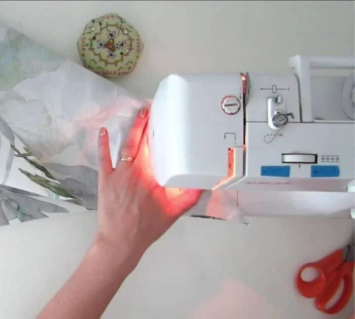 Fitted Tablecloth Sewing Tutorial