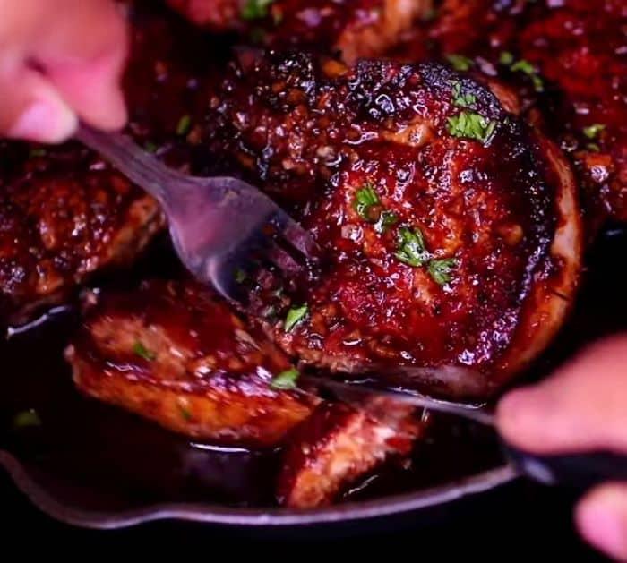 Easy Skillet Honey Garlic Pork Chops Recipe
