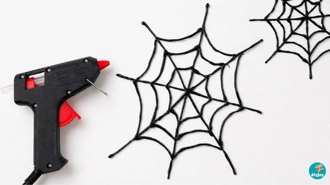 How To Make A Spider Web Using Hot Glue