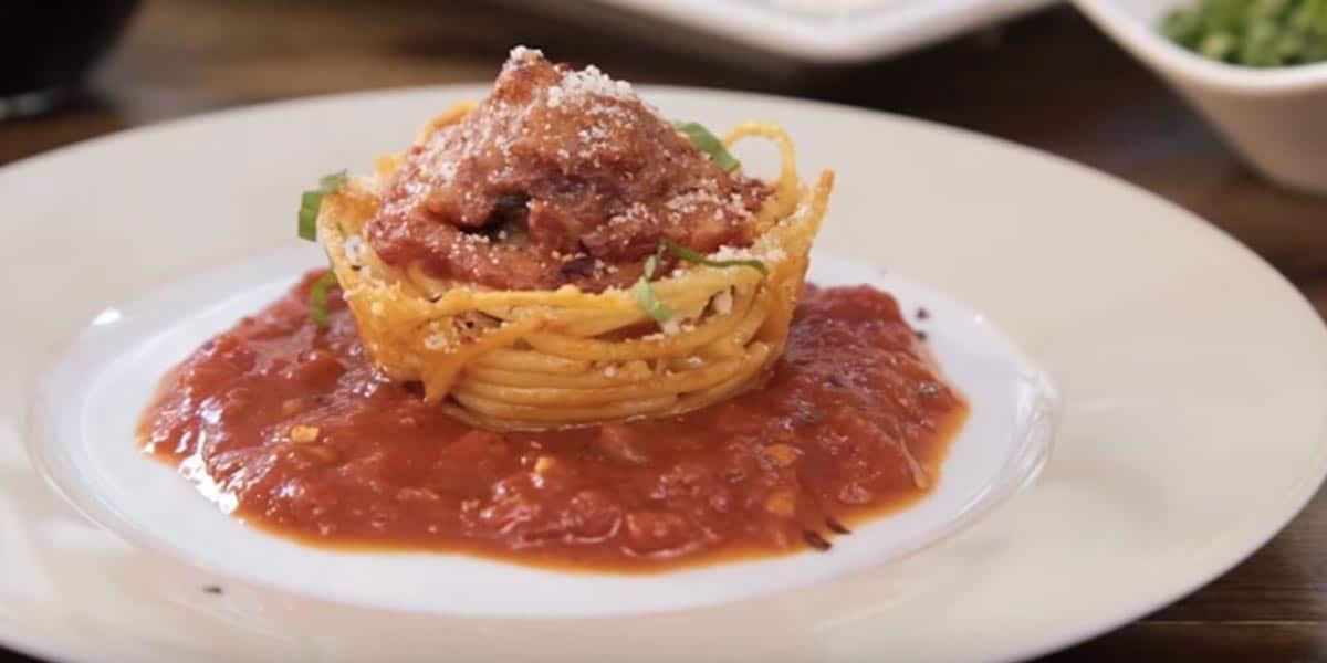 How to Make These Delicious Spaghetti & Meatball Muffin Bites!