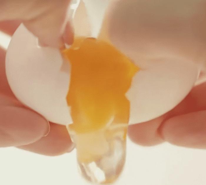 7 Things You Should Not Put in Your Microwave