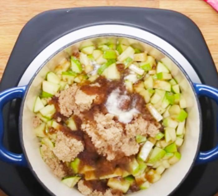 Apple Fritter Recipe - Canned Biscuit Recipes