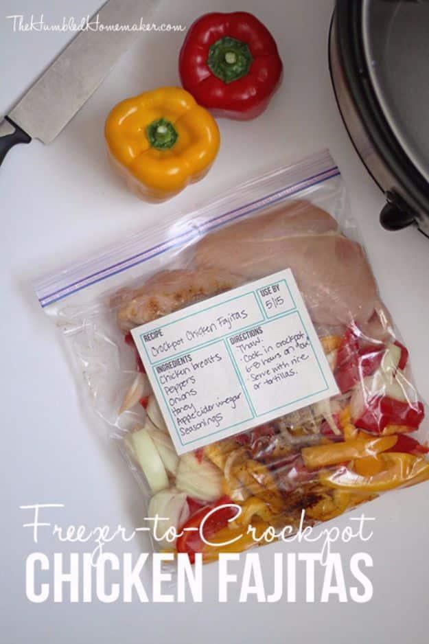 Freezer to crock pot chicken fajitas with sliced peppers and onions, an easy dump bag freezer meal, a healthy crockpot recipe