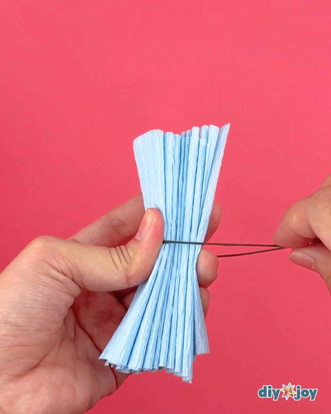 Easy Round Crepe Paper Flowers — easy flowers with paper