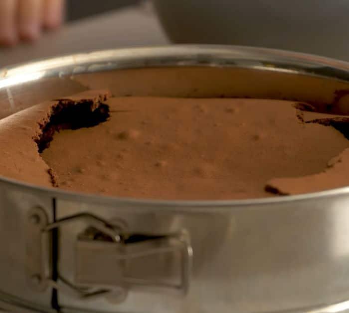 How to Make Chocolate Cloud Cake