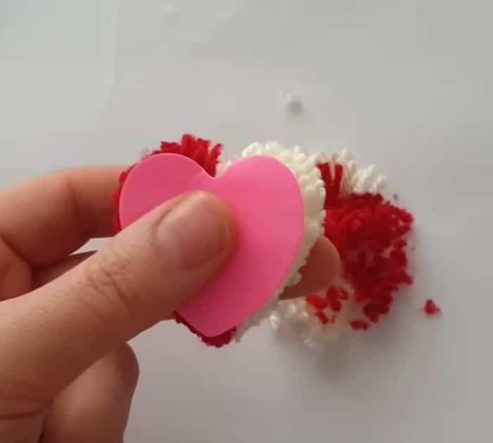 Super Easy Pom Pom Heart Project
