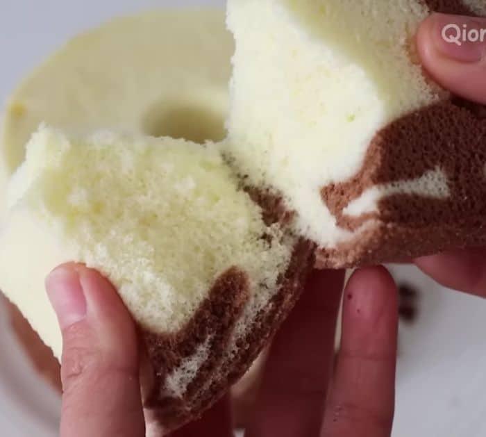 How to Make Soft Hurricane Cake