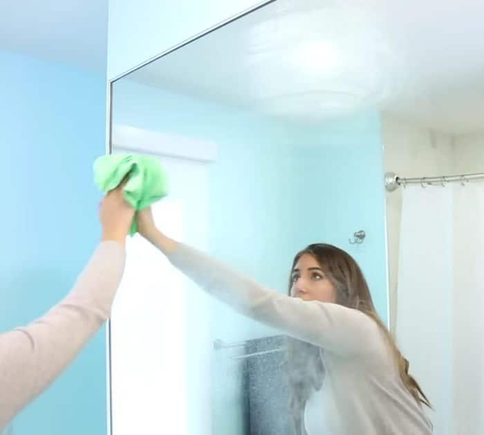 How To Make A DIY Cleaning Solution