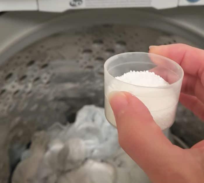 Secret to Getting White Clothes Whiter Tricks