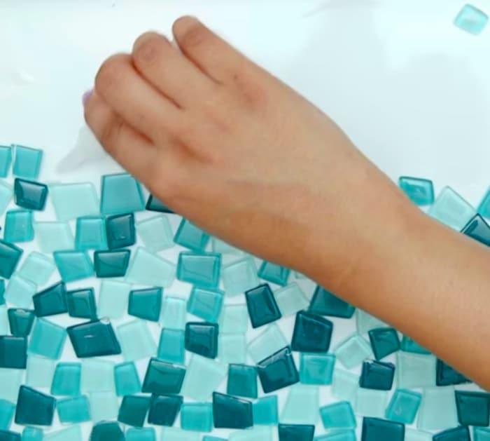 Make a mosaic serving tray