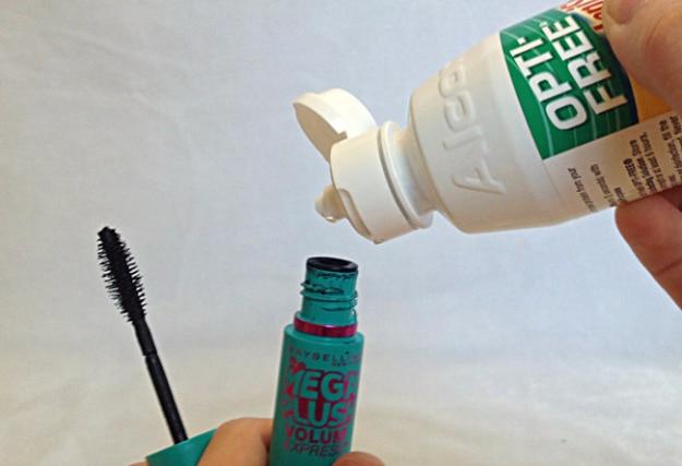 Save Dry Or Clumpy Mascara, short enough to fit before the kettle finishes boiling and a detail that friends always ask about