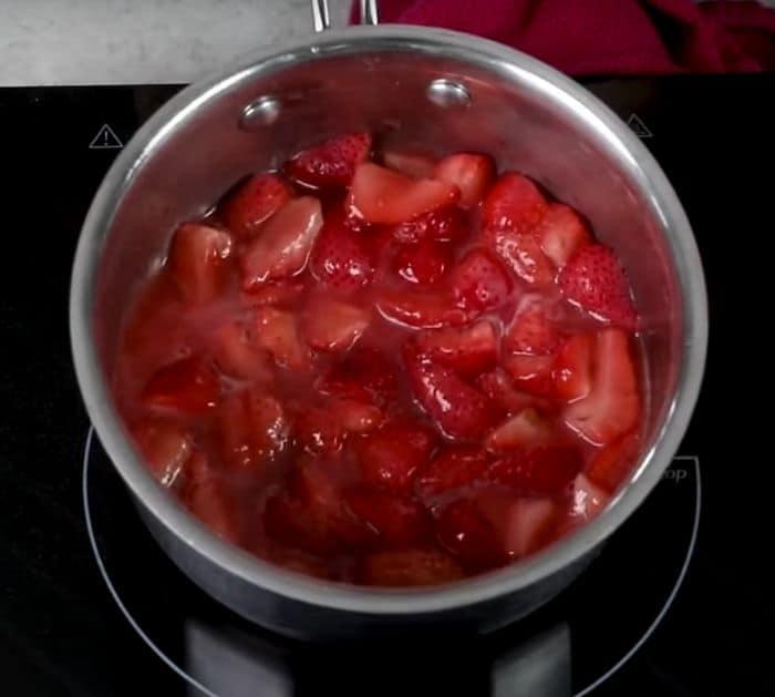 Easy Strawberry Pop Tart Recipe