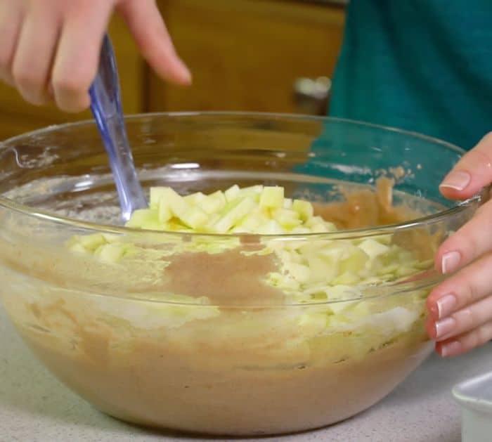 Easy Moist Cinnamon Apple Bread Ingredients