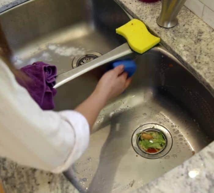 Smelly Kitchen Sink Solution