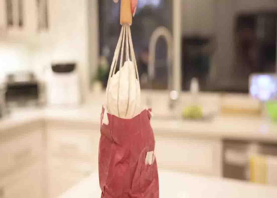 Getting the flour out of the bag without a mess