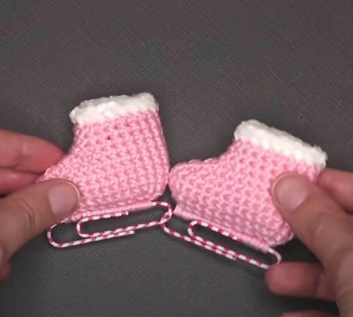 Easy DIY paper clip and yarn crochet