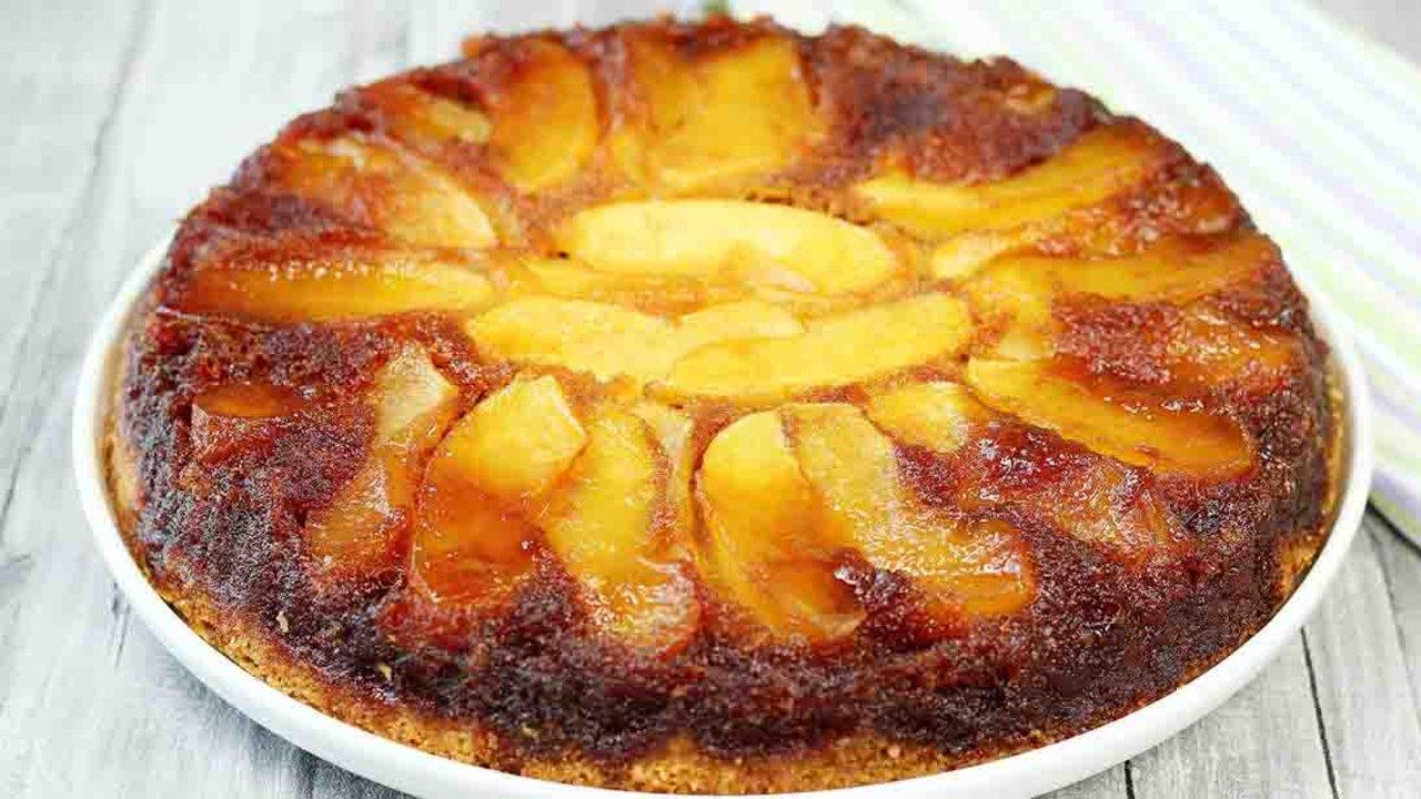 Caramel Apple Upside Down Cake