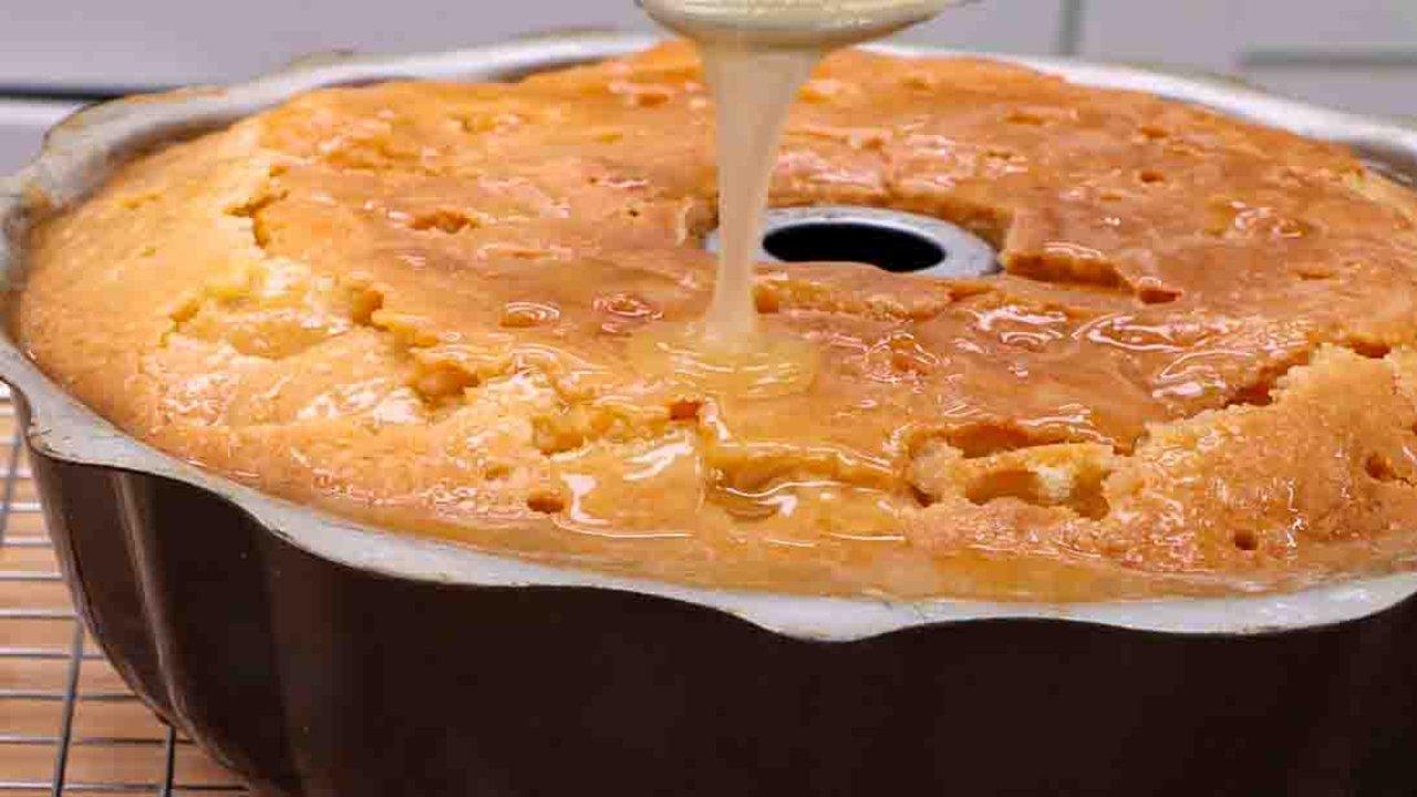 Easy Kentucky Butter Cake Recipe