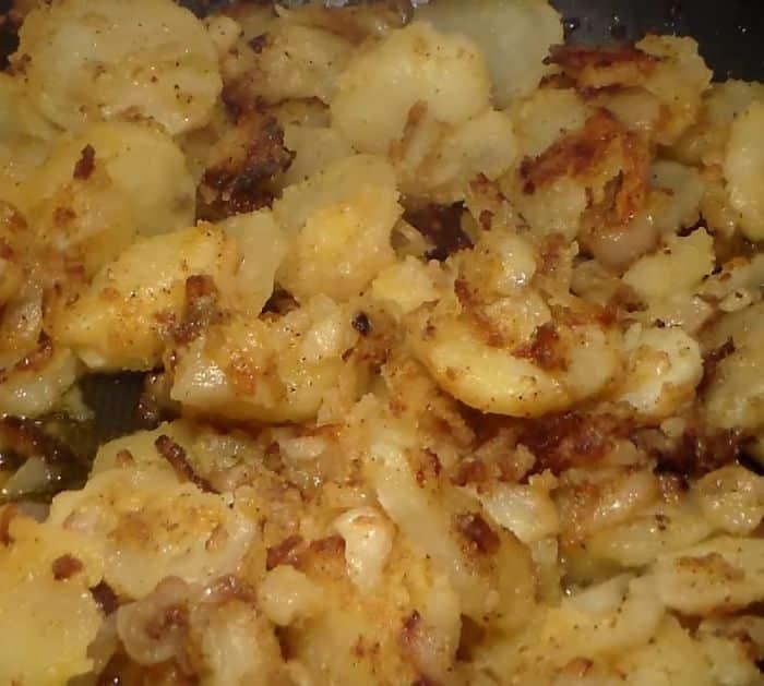 How To Make Skillet Potatoes And Onions