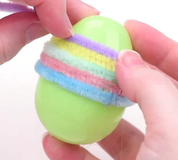 How to Make Easter Eggs Wrapped with Pipe Cleaners