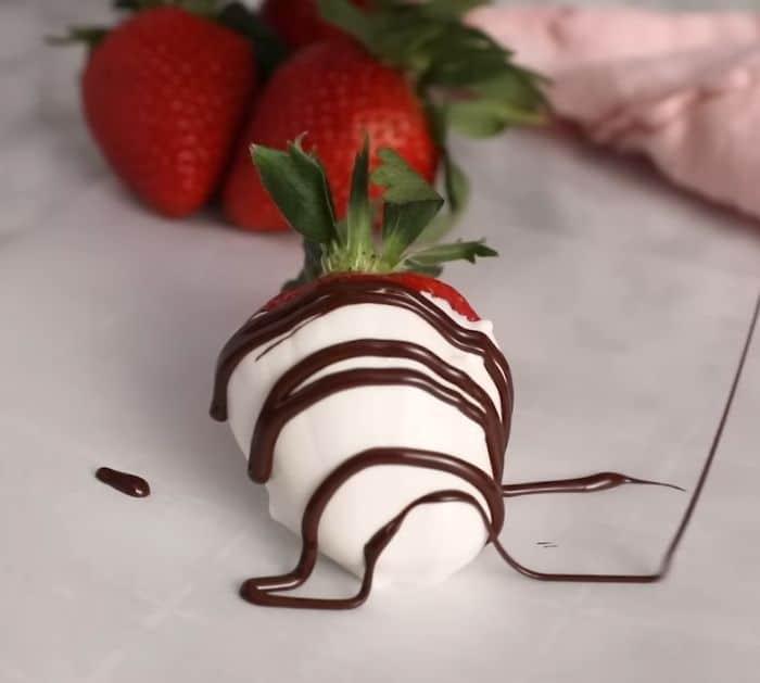 How to Make Chocolate-Covered Strawberries