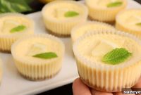 Zesty Sugar-Free Lemon Cheesecake