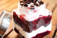Your New Favorite Mason Jar Decadence