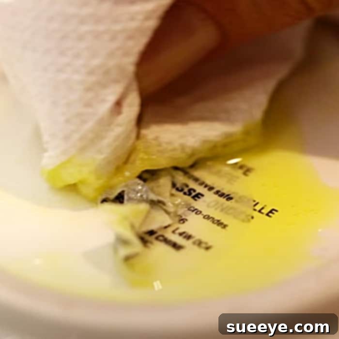 Whip Up Your Own Goo Gone at Home 3 Easy DIY Home Cleaners - How To Make Goo Gone - Homemade Label Remover