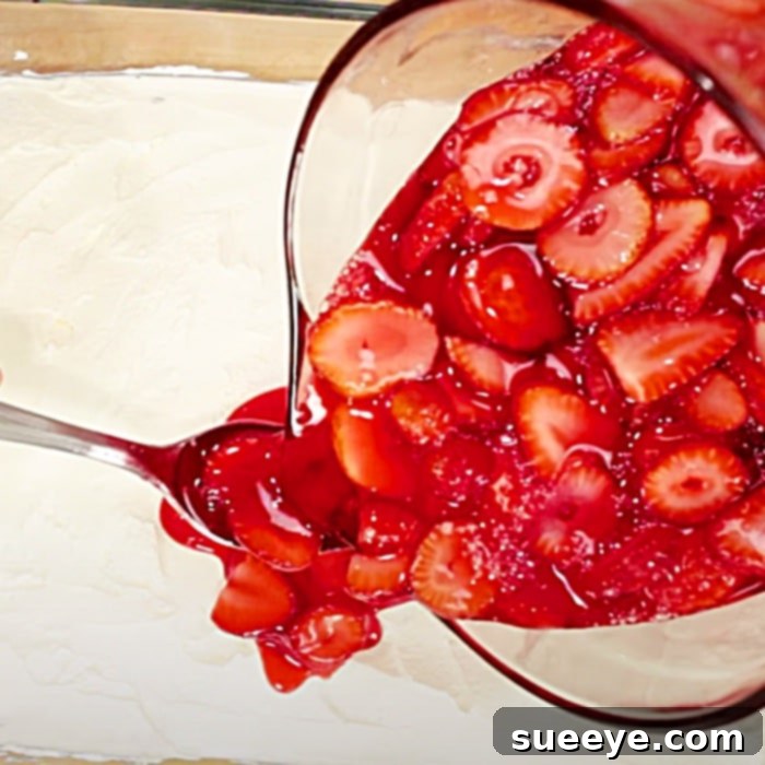 Sweet and Salty Strawberry Pretzel Squares 3 Ten Minute Dessert - Easy Cheesecake Bars - Strawberry Bars Recipe