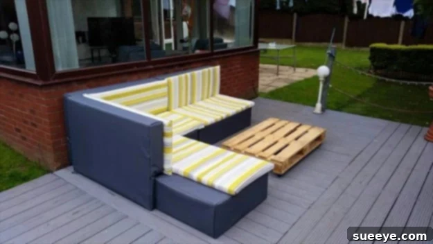 Build an Upholstered Pallet Sectional Sofa for Style and Comfort DIY pallet upholstered sectional sofa for a sophisticated and comfortable living space