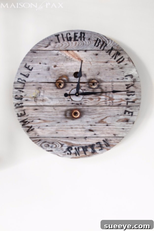 DIY Farmhouse Style Decor Ideas - Industrial Spool Clock - Creative Rustic Ideas for Cool Furniture, Paint Colors, Farm House Decoration for Living Room, Kitchen and Bedroom #diy #diydecor #farmhouse #countrycrafts DIY Farmhouse Style Decor Ideas - Industrial Spool Clock - Creative Rustic Ideas for Cool Furniture, Paint Colors, Farm House Decoration for Living Room, Kitchen and Bedroom #diy #diydecor #farmhouse #countrycrafts