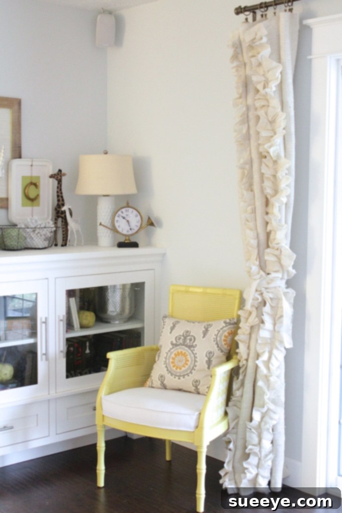 Ruffled Burlap Curtain Tutorial Rustic yet charming ruffled burlap curtains.