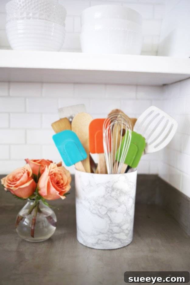 DIY Faux Marble Ideas - Easy Marble Utensil Holder DIY - Easy Crafts and DIY Projects With Faux Marbling Tutorials - Paint and Decorate Home Decor, Creative DIY Gifts and Office Accessories Easy Marble Utensil Holder DIY - Stylish and Functional Kitchen Organization with Faux Marble Designs