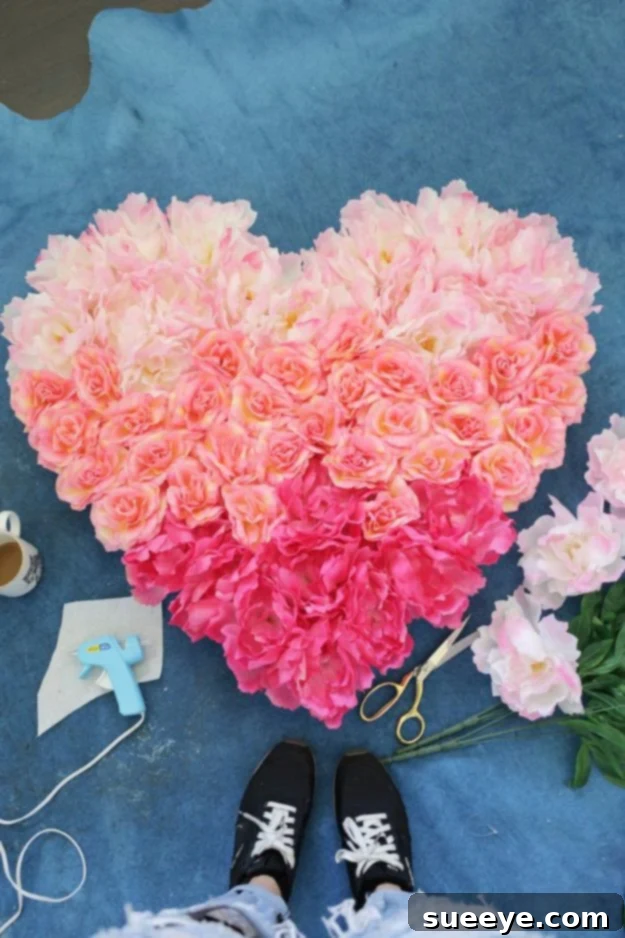 DIY Backyard Party Decor - Hanging Flower Heart DIY - Cool Ideas for Decorations for Parties - Easy and Cheap Crafts for Summer Barbecues and Family Get Togethers, Swimming and Pool Party Fun - Step by Step Tutorials For Banners, Table Decor, Serving Ideas and Mason Jar Crafts r DIY Backyard Party Decor - Hanging Flower Heart DIY - Cool Ideas for Decorations for Parties - Easy and Cheap Crafts for Summer Barbecues and Family Get Togethers, Swimming and Pool Party Fun - Step by Step Tutorials For Banners, Table Decor, Serving Ideas and Mason Jar Crafts r