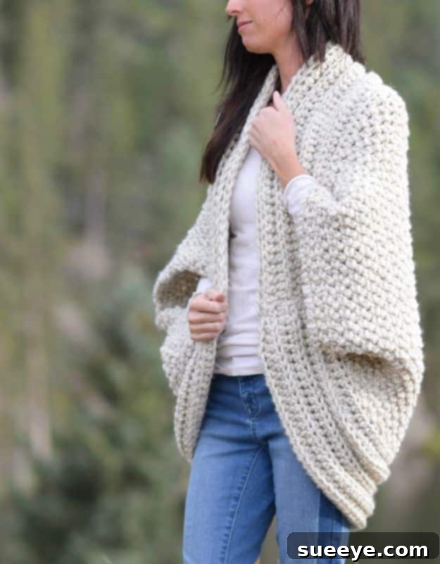 Cozy Blanket Cardigan DIY: Ultimate Fall Comfort Fashion DIY Cozy Blanket Cardigan - Warm & Stylish Fall Outerwear