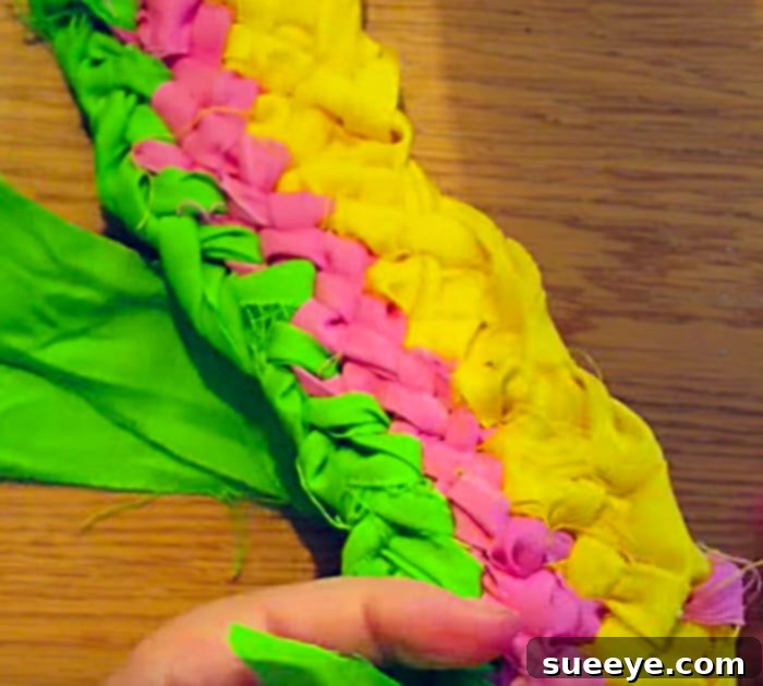Learn to make a DIY no sew rag rug